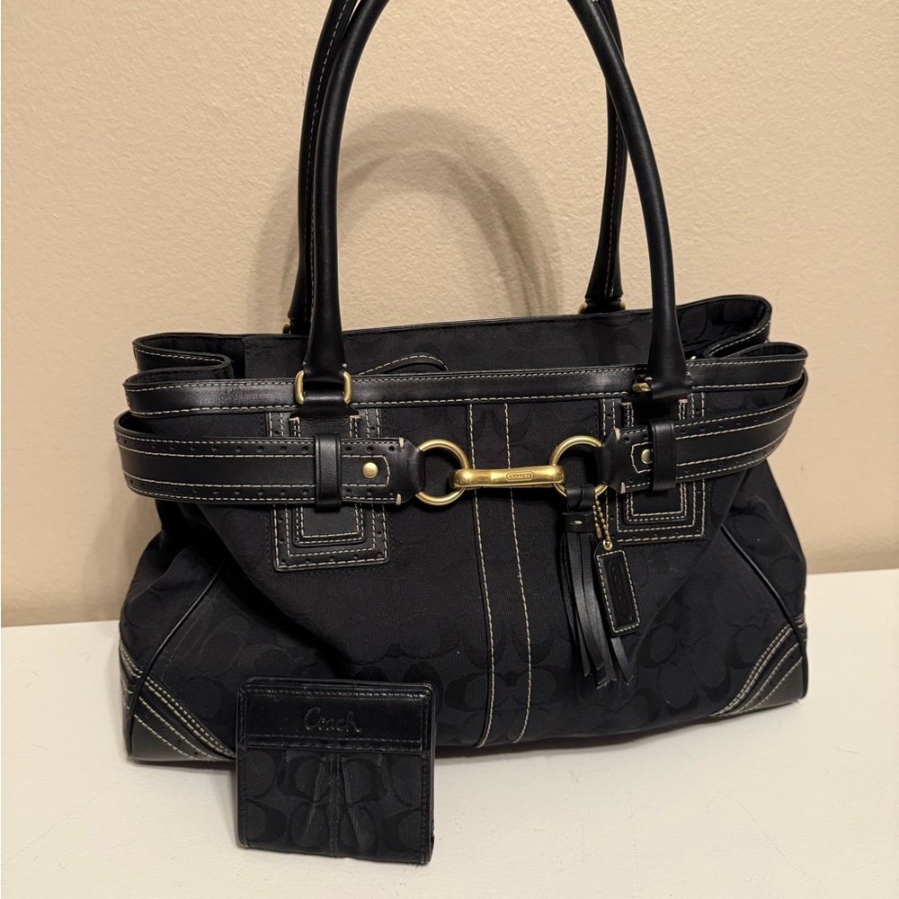 Coach Signature Canvas & Black Leather Shoulder Bag W/Bifold